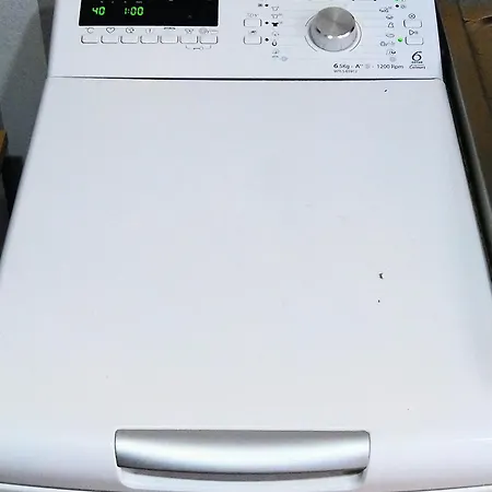 Basic For Up To 5 Guests